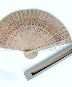 พัดไม้ฉลุลาย